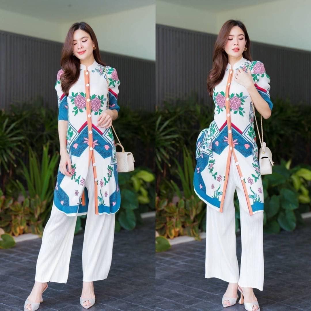 ชุดเซตผ้าอัดพลีท AA Premium เสื้อแขน 3 ส่วน คอจีนตัวยาว กับชุด แพทเทิร์น วาดลาดลาย สีสัน กางเกงเอวสมอค อัดพลีส ทรงขาบาน สินค้าคุณภาพ (พร้อมส่ง).