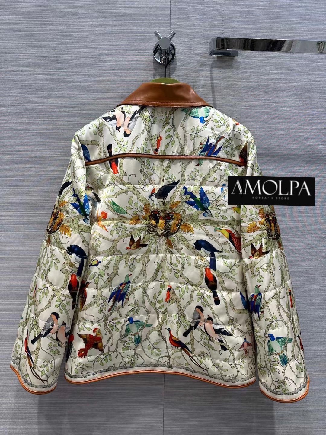 JACKET GG งานใส่ได้2ด้าน อีกด้านเป็นงานผ้าลูกฟูกสีน้ำตาล อีกด้านเป็นผ้าลาย GUCCI งานผ้าอย่างดี หนานุ่ม เหมือนช๊อปเด๊ะ : สินค้าคุณภาพ (พร้อมส่ง)