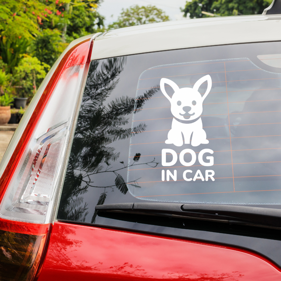 สติ๊กเกอร์ Dog in Car ในรถมีหมา PVC OUTDOOR กันน้ำ ไดคัทสีขาว น่ารัก