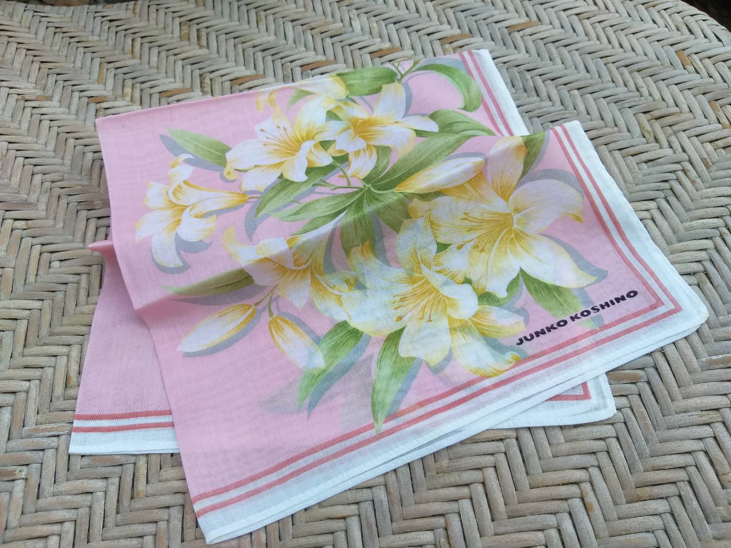 ผ้าเช็ดหน้า JUNKO KOSHINO สวย ผ้านุ่มมม