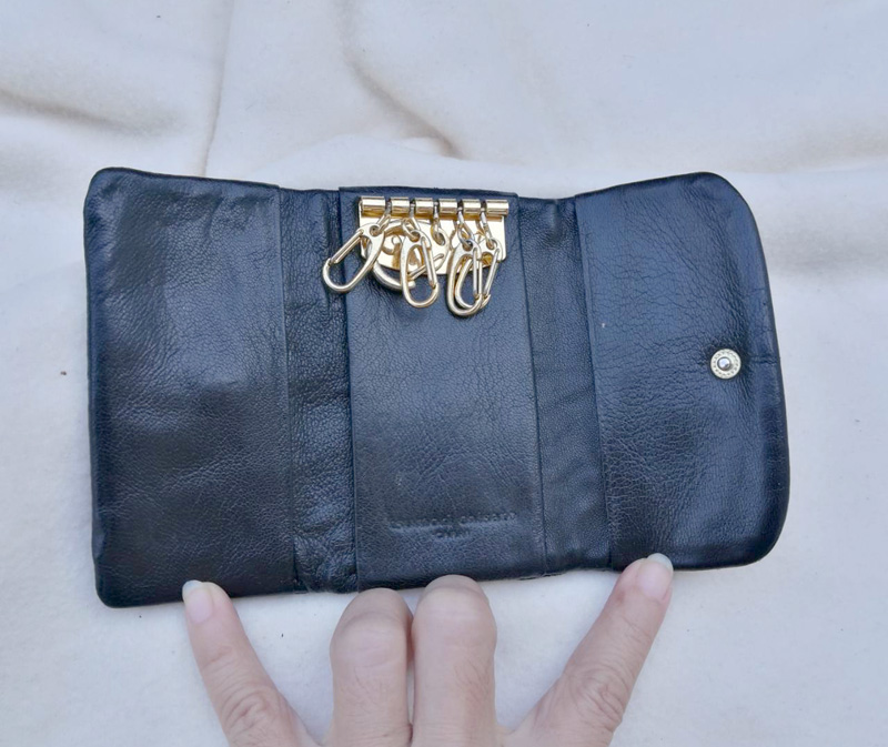 กระเป๋าพวงกุญแจ tsumori chisato แต่งหนังงูแท้