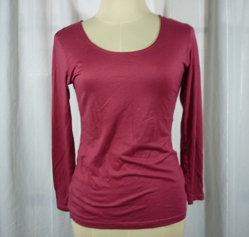 เสื้อฮีทเทคหญิง ชมพูอมแดง Uniqlo heattech Sz M