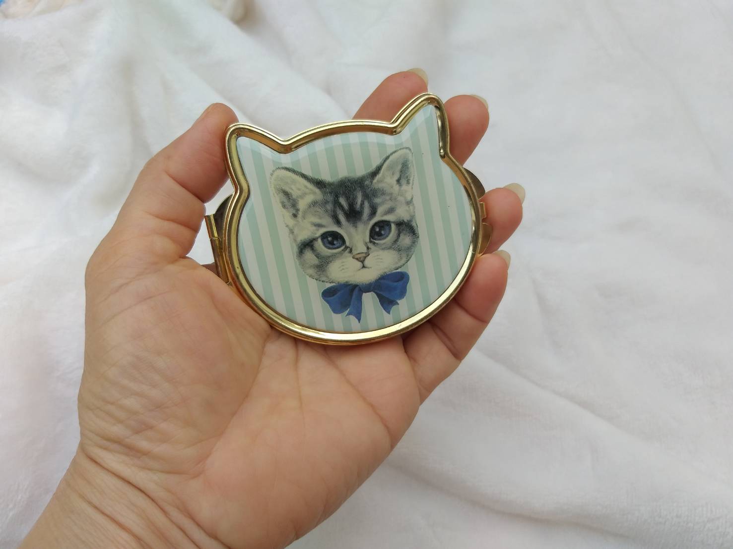 กระจกพับพกพา กระจก 2 แบบ กรอบโลหะอย่างดี (ของใหม่)