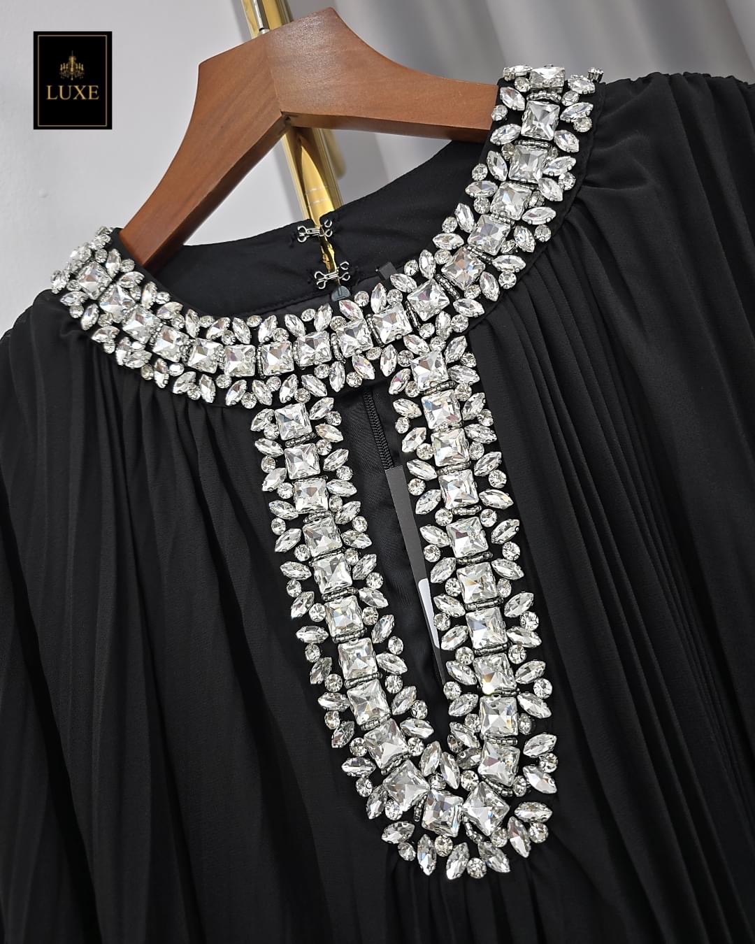 เดรสแขนยาว กระโปรงบานตัวปล่อย คัตติ้งประณีต กรุยกราย ใส่สบาย : สินค้าคุณภาพ (พร้อมส่ง)