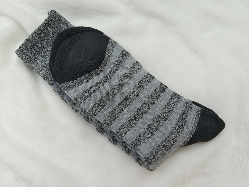 ถุงเท้าเนื้อหนานุ่ม อุ่นมาก