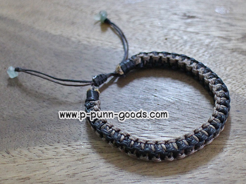 ข้อมือเชือกเทียนถัก