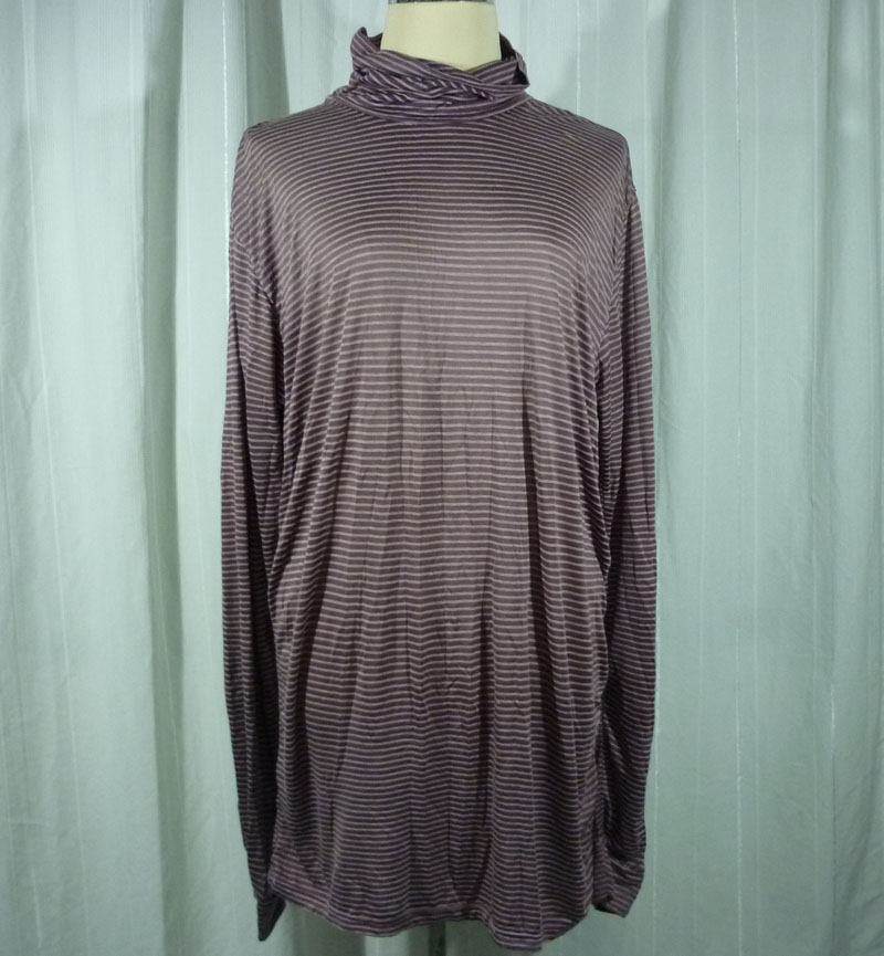 เสื้อฮีทเทคชาย Uniqlo heattech Sz L-XL