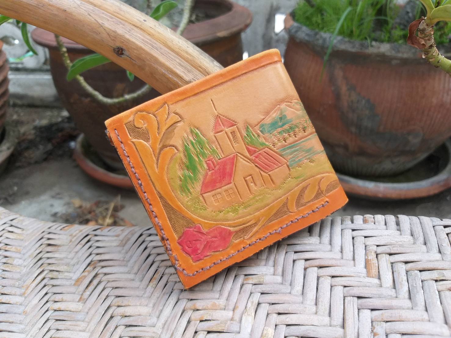 กระเป๋าสตางค์หนังแท้ปั๊มลาย สวยมาก (ของใหม่)