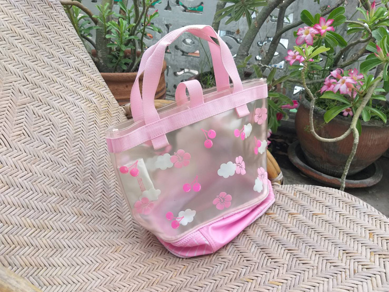 กระเป๋าพลาสติกกันน้ำ 2 ชั้น Hello Kitty ลิขสิทธิ์แท้