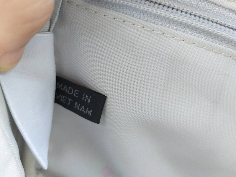 กระเป๋าหิ้ว LACOSTE หรูมากกกก