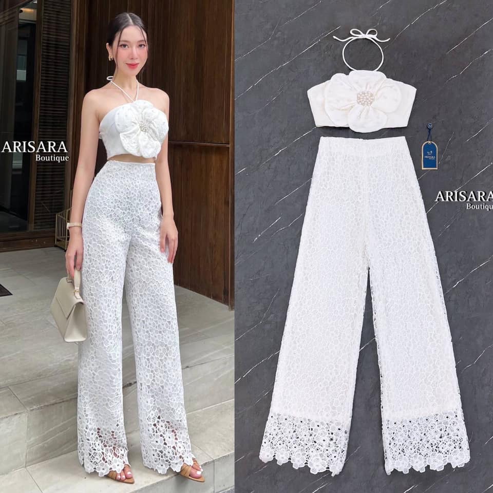 ชุด 2 ชิ้น เสื้อแต่งดอกไม้และไข่มุกมีแถบกันลื่นรอบอก แมทซ์กับกางเกงขายาว ซิปด้านหลัง ทรงเป๊ะเว่อร์ ซับในทั้งชุด ใส่สบาย สินค้าคุณภาพ (พร้อมส่ง)