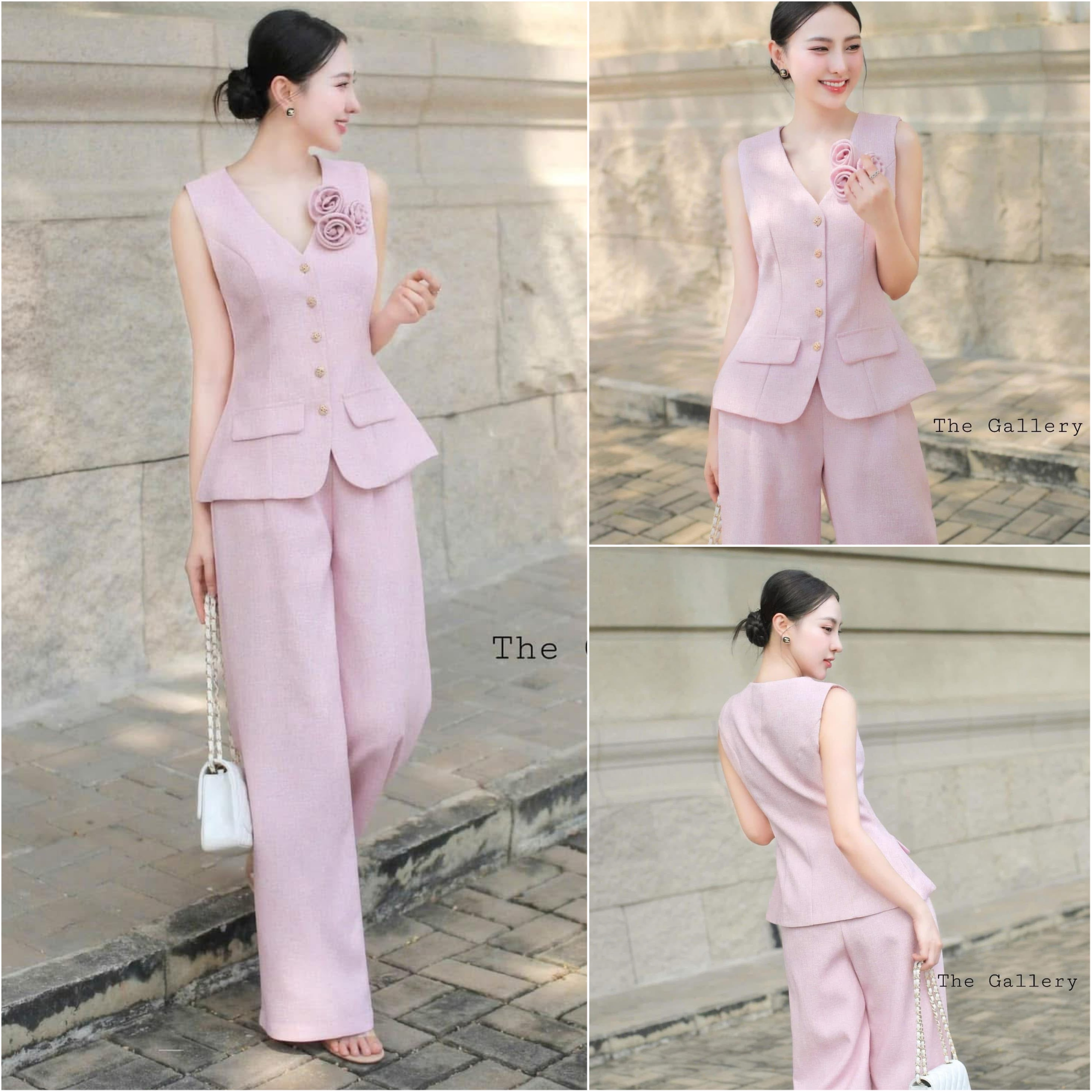 set เสื้อ+กางเกง พร้อมเข็มกลัดดอกไม้ เสื้อและกางเกงจะมีซับในตัว ใส่สบาย : สินค้าคุณภาพ (พร้อมส่ง)