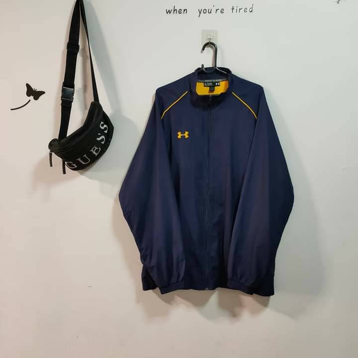 เสื้อแจ็คเก็ตผ้าร่ม UNDER ARMOUR Sz XL