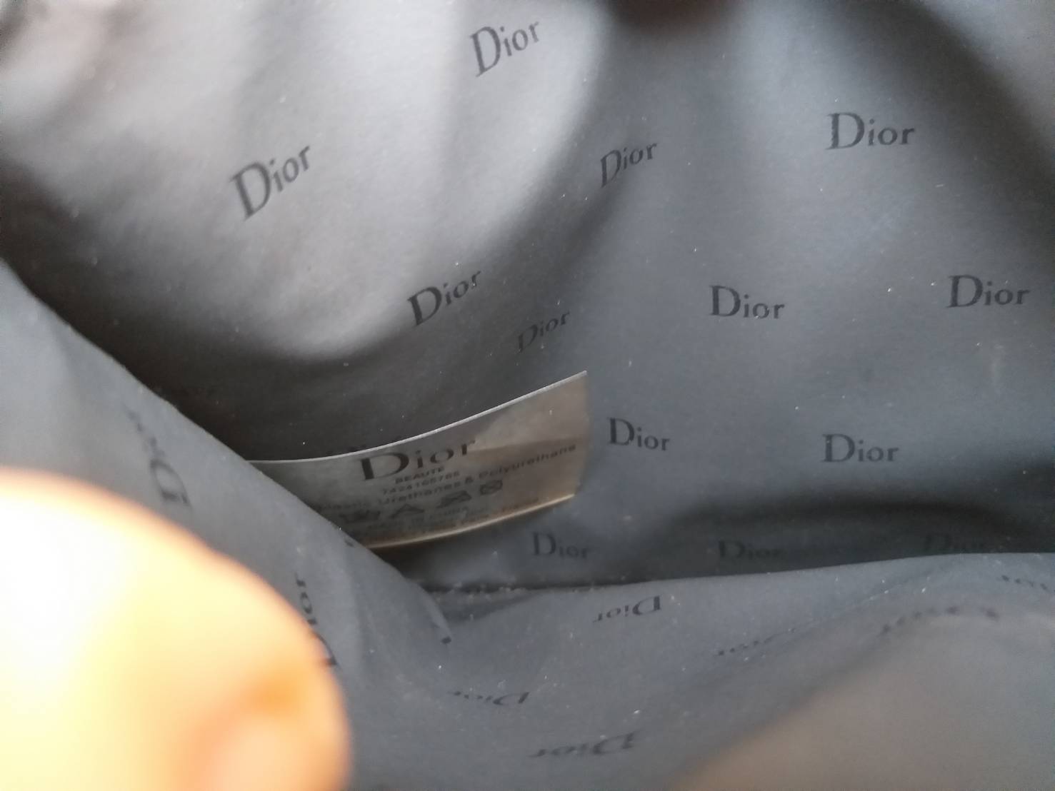 กระเป๋าเอนกประสงค์ Dior ของแท้ (ของใหม่)