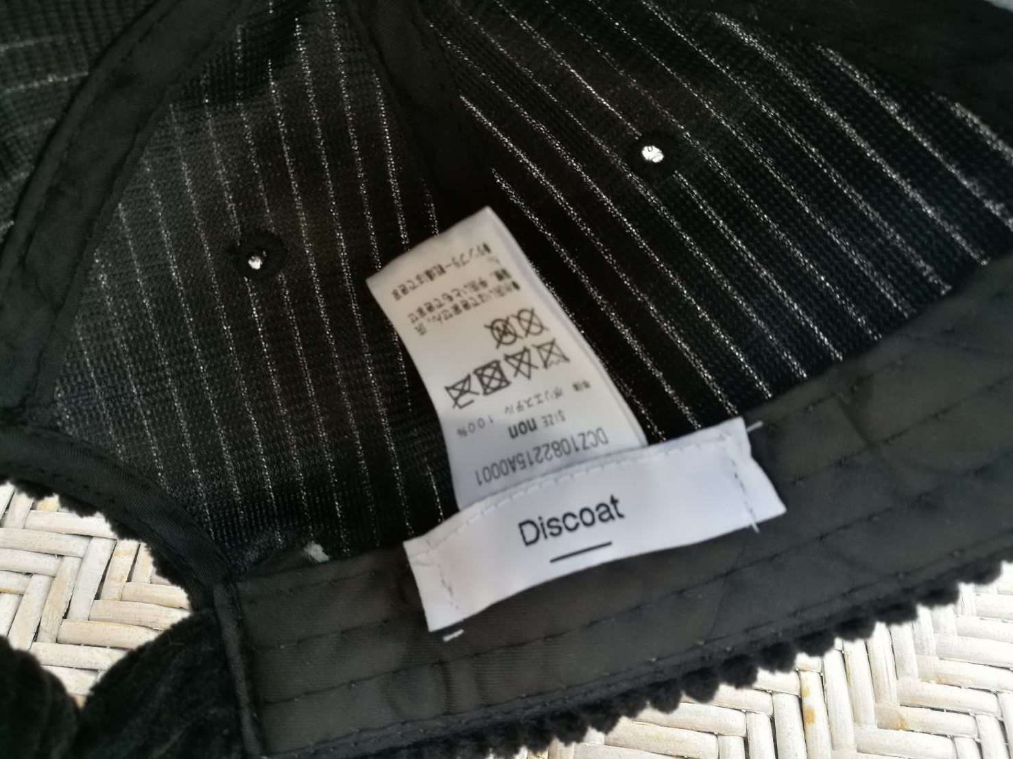 หมวกแก๊ป Discoat ผ้าลูกฟูกผูกโบว์ เก่มาก (ของใหม่)