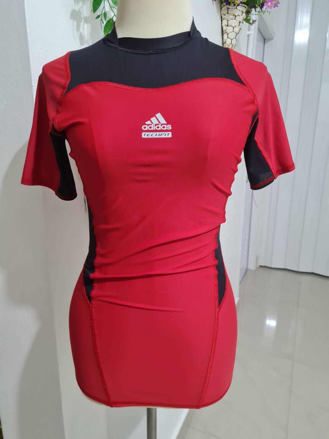 เสื้อกีฬา adidas แท้ โยคะ แอโรบิค ปั่นจักรยาน วิ่ง