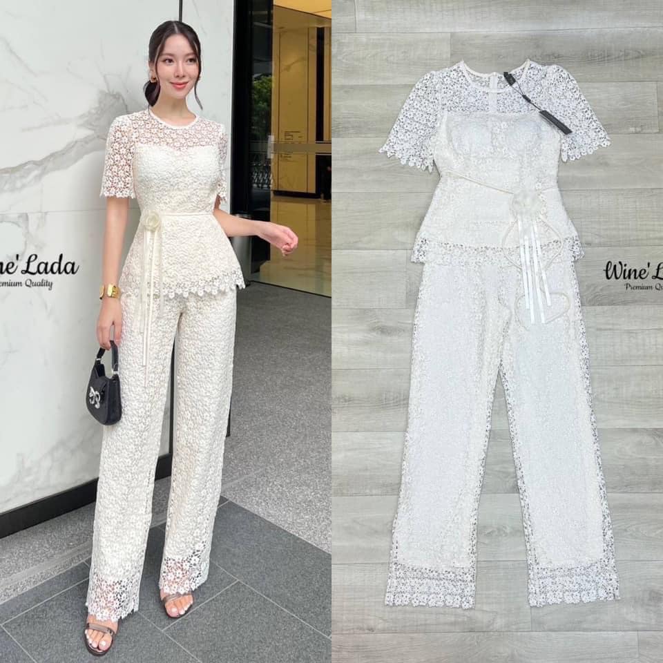 Set 4 Pcs. Set เสื้อผ้าลูกไม้สีครีม มีซับในเกาะอก อกมีฟองน้ำ มาพร้อมกางเกง ขายาวลูกไม้ทั้งตัว มีซับในทั้งตัว มีเข็มกล็ด ดอกไม้และเชือกผูกเอ ใส่สบาย สินค้าคุณภาพ (พร้อมส่ง)