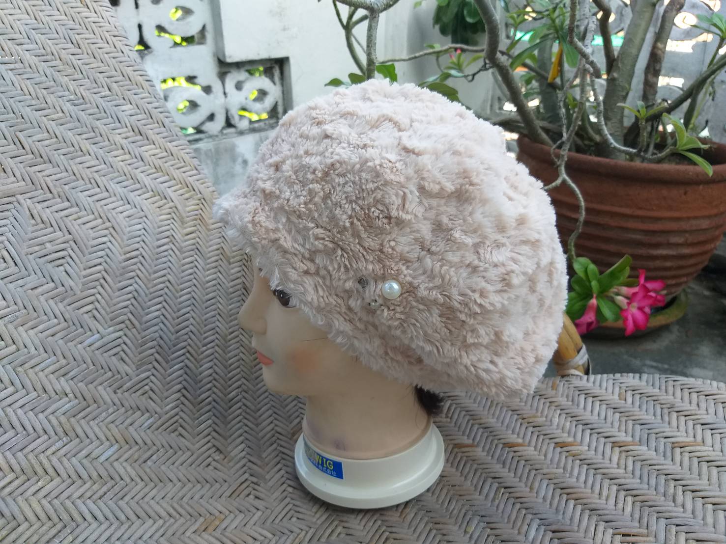 หมวกเฟอร์นุ่มๆ ทรงฟักทองน่ารักมากใบนี้ เกร๋ๆ