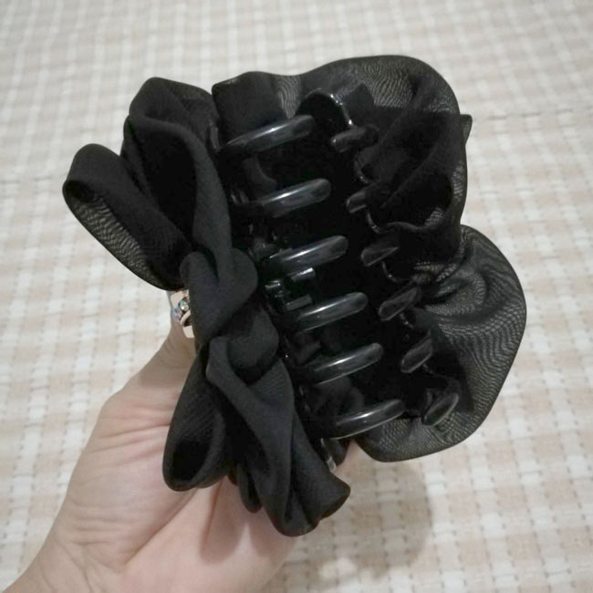 ตัวหนีบผมผ้าชีฟอง หรูดูแพงมาก (ของใหม่)