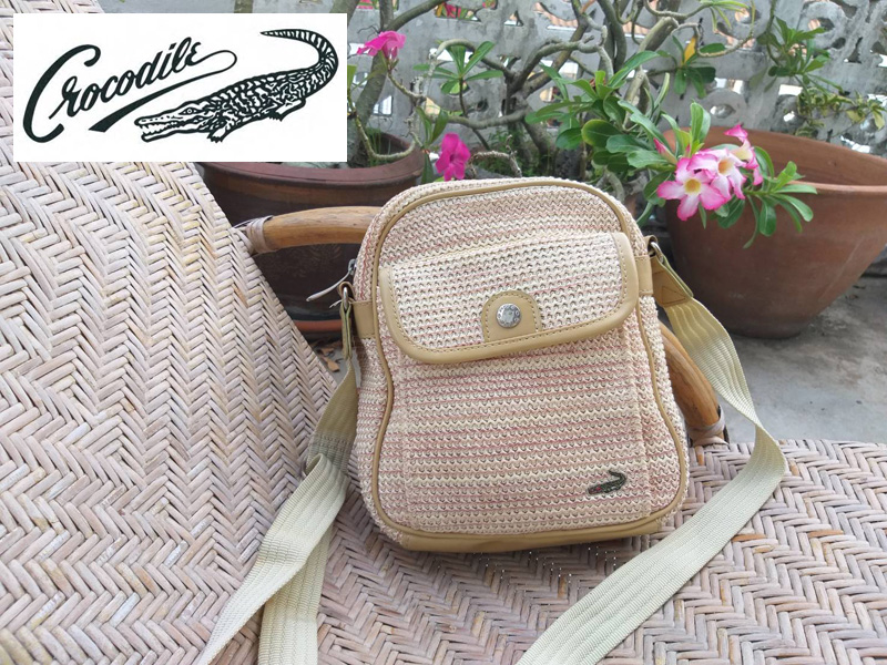 กระเป๋าสะพาย CROCODILE น่าใช้มากใบนี้ สวยน่ารัก