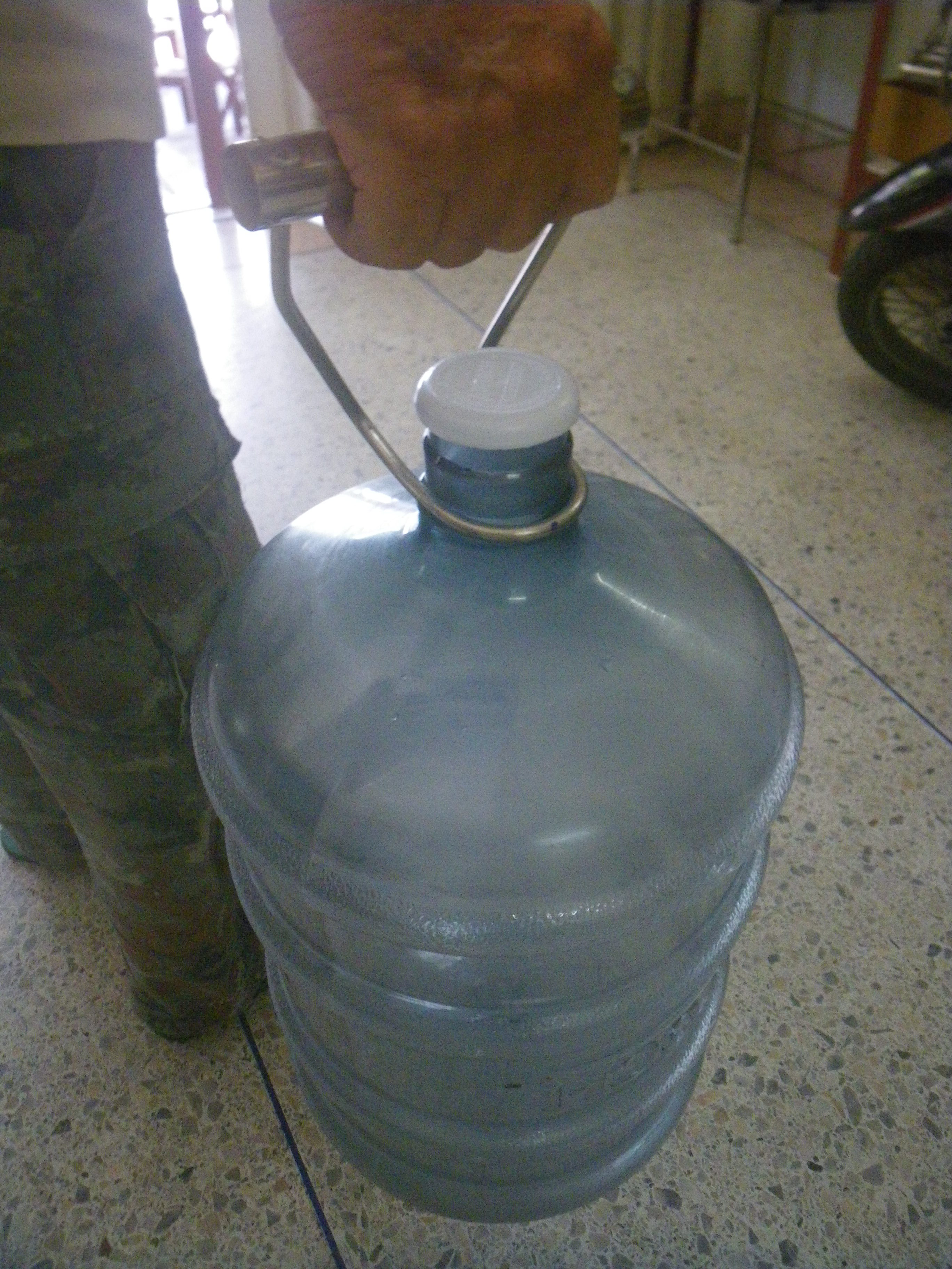 หูหิ้วถังน้ำขนาดบรรจุ 20 ลิตร แบบใส ชิ้นงานทำด้วยสแตนเลส