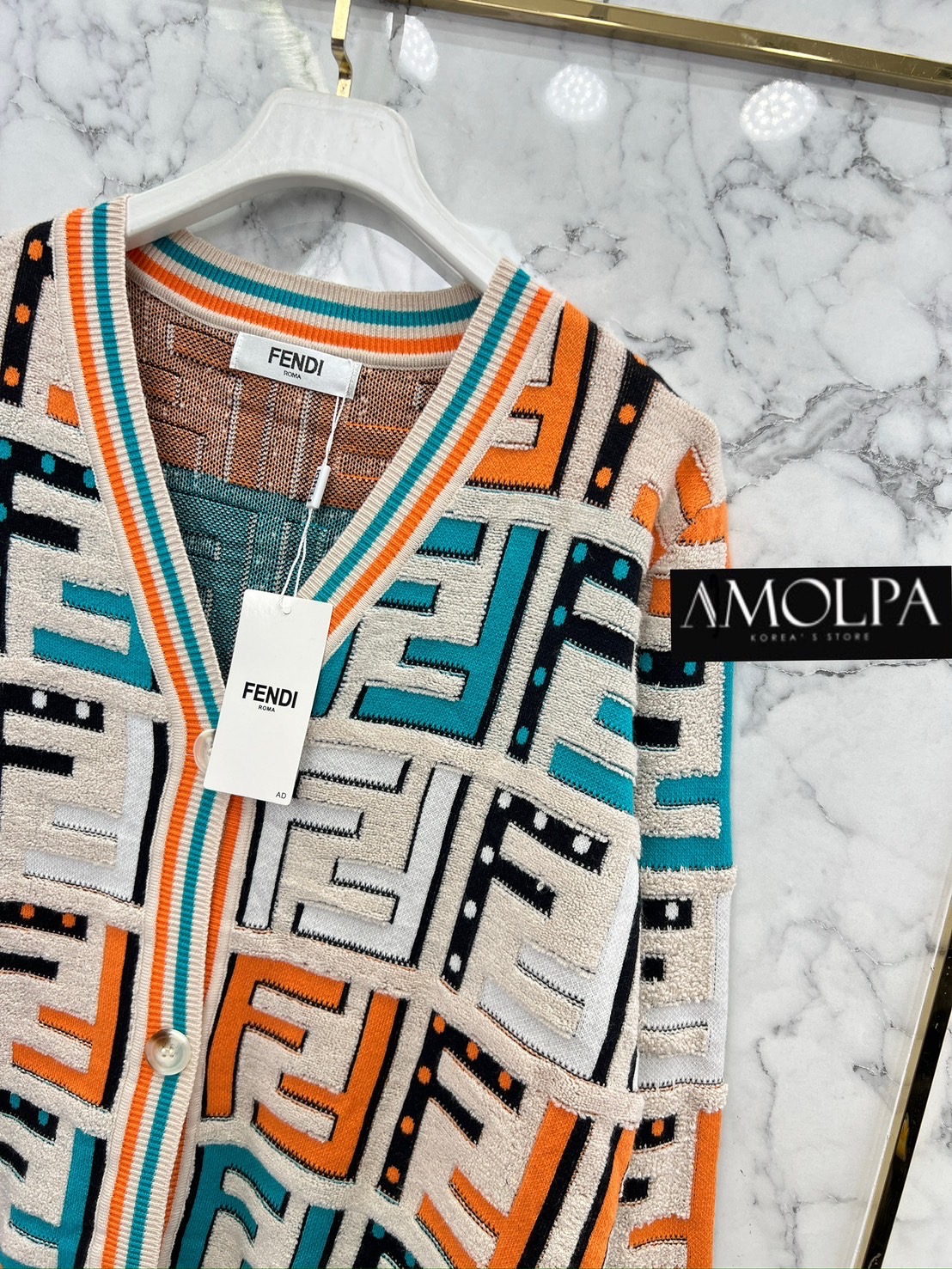 เสื้อไหมพรมคาดิแกน หนานุ่ม CARDIGAN FENDI KNIT เนื้อผ้าดีม๊ากกกก ผ้าใส่สบายมาก : สินค้าคุณภาพ (พร้อมส่ง)