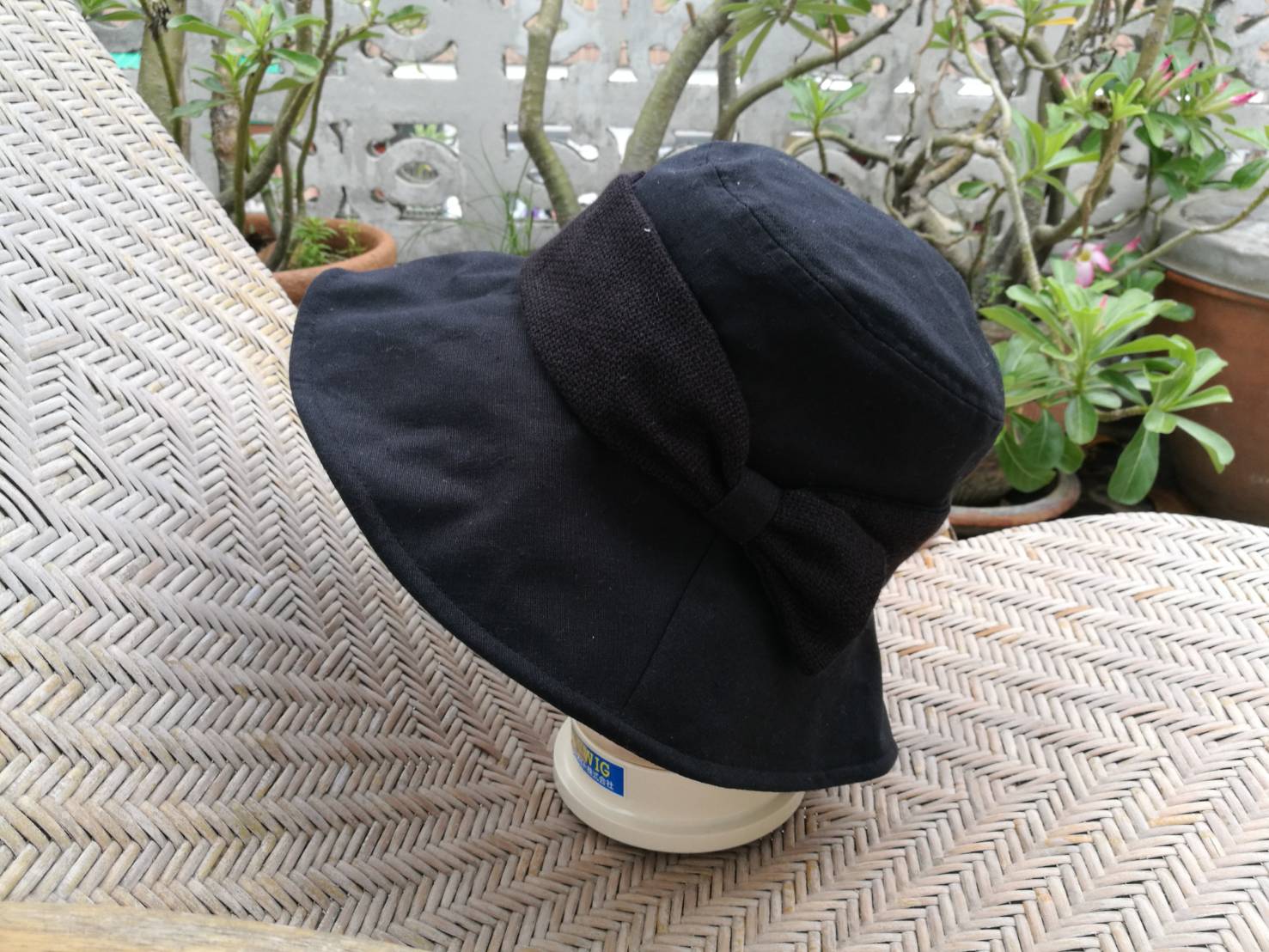 หมวกปีกกว้าง เรียบหรูมาก (ของใหม่)