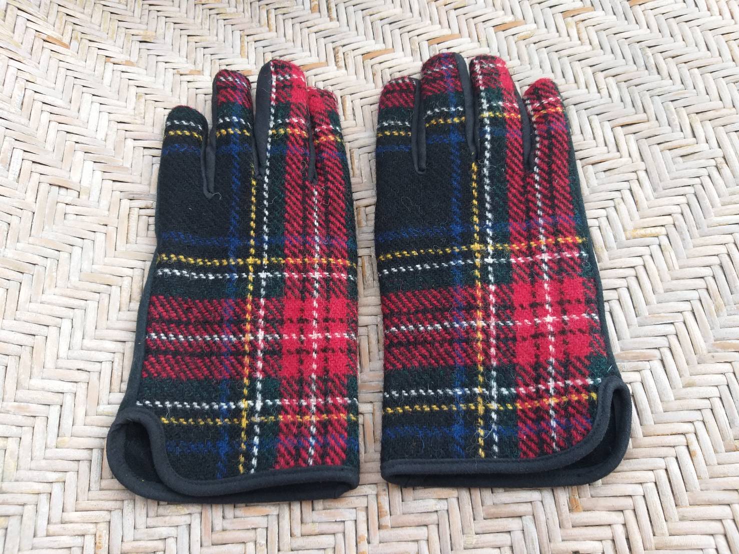 ถุงมือขนสัตว์ HarrisTweed ชายไซด์ S-M