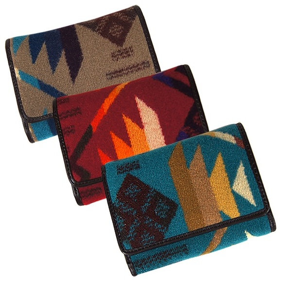 กระเป๋าสตางค์ผ้าขนสัตว์ PENDLETON