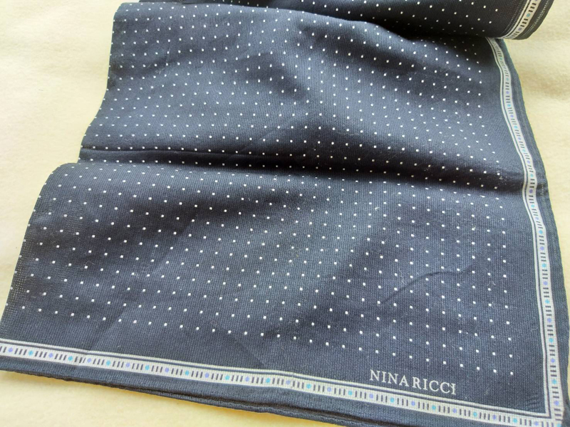 ผ้าเช็ดหน้าชาย แบรนด์เนม NINA RICCI ผืนใหญ่