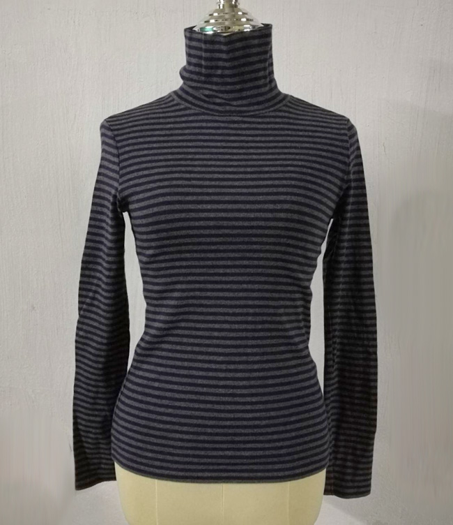 เสื้อแขนยาวคอเต่า Uniqlo ไซด์ S