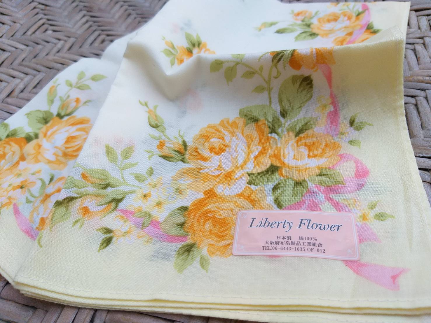 ผ้าเช็ดหน้า Liberty Flower สวย ผ้าดีมาก ผืนใหญ่
