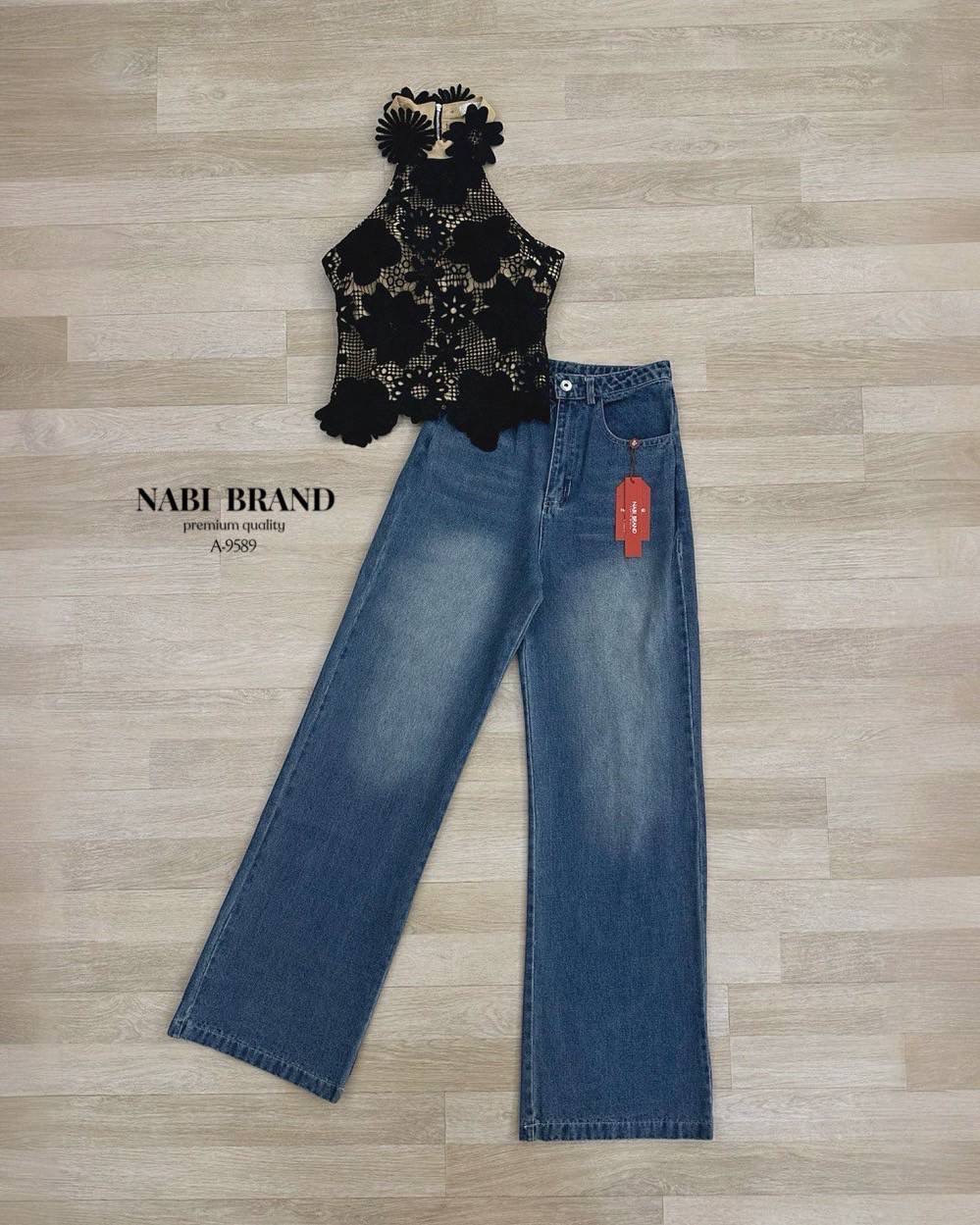 ชุดเซทเสื้อแขนกุดลูกไม้ผ้า3D จึ้งๆ สีดำ ชุดมีฟองน้ำและซับใน งานซิบหลัง เข้าเซทกับกางเกงยีนส์ขายาว ใส่สบาย : สินค้าคุณภาพ (พร้อมส่ง)