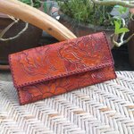 กระเป๋าสตางค์ ใส่บิล ใส่บัตร หนังแท้ปั๊มลาย สวยมาก (ของใหม่)