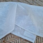 ผ้าเช็ดหน้าลูกไม้ สีขาวสวยสะอาด น่ารักมาก