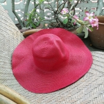 หมวกปีกกว้างมาก สีแดงงงงง สุดเริ่ด!