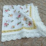 ผ้าเช็ดหน้า LAURA ASHLEY ผ้าดีมาก ขอบลูกไม้