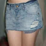 #1กระโปรงยีนส์เป๋าแลบ made in Korea 32-36-8.5