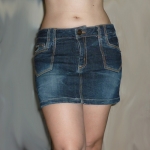 กระโปรงยีนส์สุดเก๋ แต่งสวยมากตัวนี้ 31-33-11
