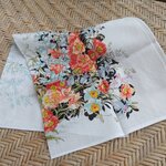 ผ้าเช็ดหน้าลายช่อดอกไม้ สวยมากกกก