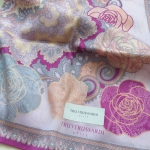 ผ้าเช็ดหน้าผืนใหญ่ TRUSSARDI ใช้ผูกคอก็ได้ผืนนี้