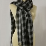 ผ้าพันคอผืนใหญ่ ผ้าคลุมไหล่ Uniqlo /ของใหม่/