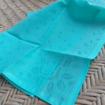 ผ้าเช็ดหน้าฉลุลายปรุ สวยเก๋มาก สีก็สวยจริงๆ