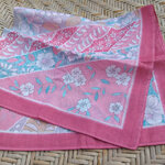 ผ้าเช็ดหน้าลายดอกไม้ สีหว๊านหวาน สวย