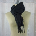 ผ้าพันคอสีดำพื้น เนื้อหนาอุ่นติดลบ /ของใหม่/