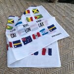 ผ้าเช็ดหน้าลายธงชาติ เก๋ๆ ค่ะ สวยมาก