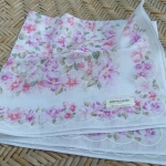 ผ้าเช็ดหน้าแบรนด์เนม pierre cardin สีสวยมาก