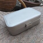 กล่องใส่เครื่องประดับ กล่องอย่างดี สวยมาก (ของใหม่)