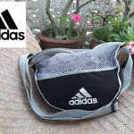 กระเป๋าสะพาย adidas แท้ สไตล์ชิวๆ ค่ะ