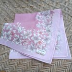 ผ้าเช็ดหน้า pierre cardin สวยหวานมาก